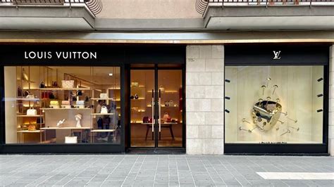 louis vuitton bari nuova apertura oggi|Louis Vuitton Bari Store in Bari, Italia .